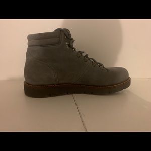 Banana Republic Boot size 9